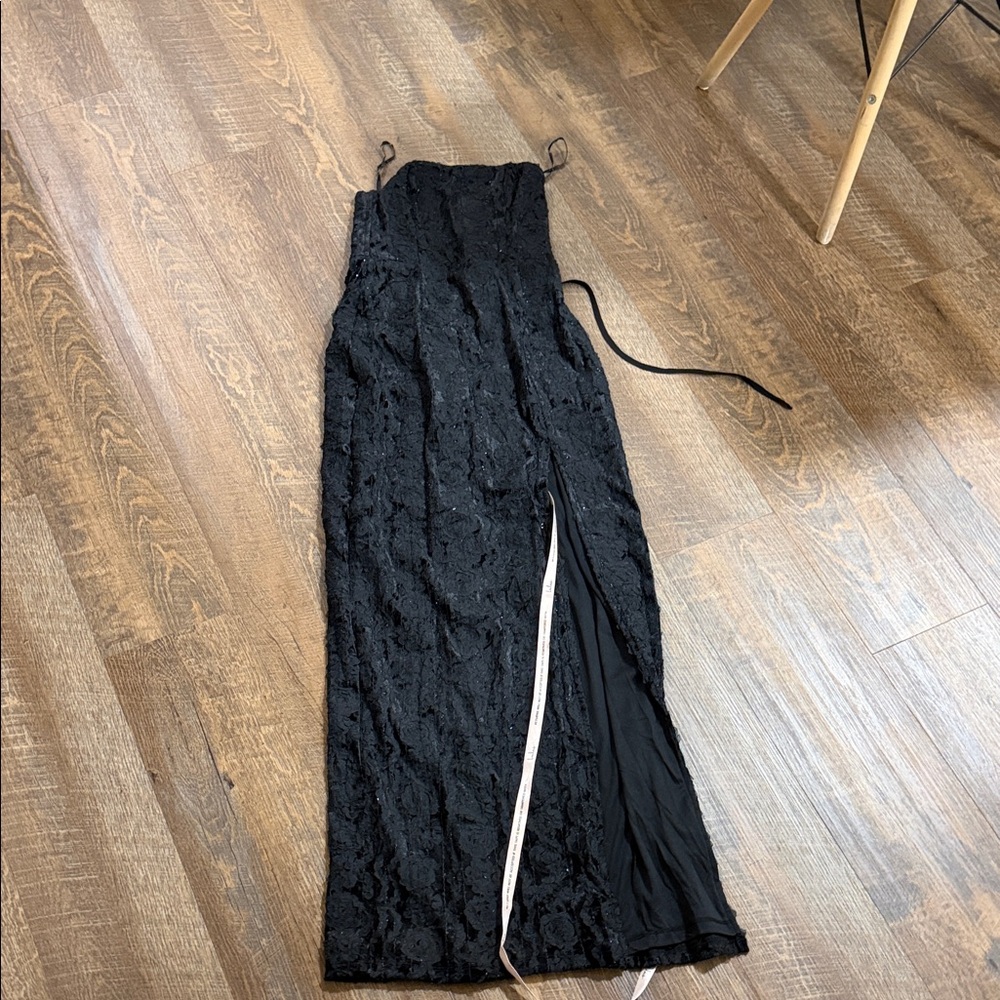 Elegant Black Lace Dress with Slit